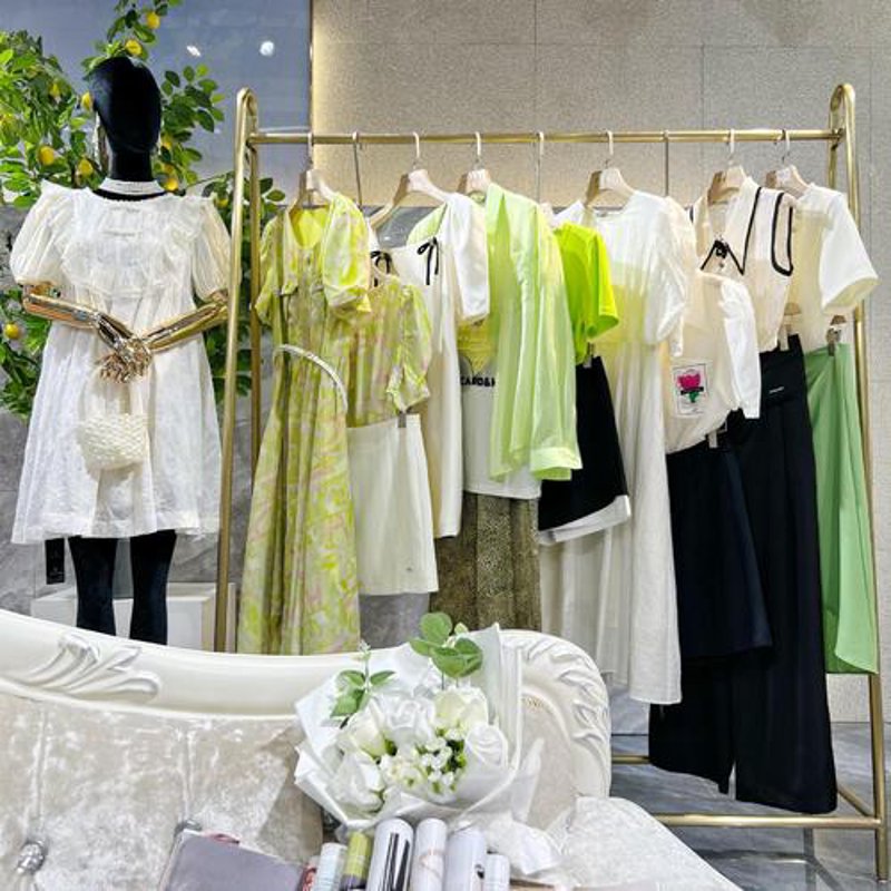 海口龙华区服装店业步入新趋势